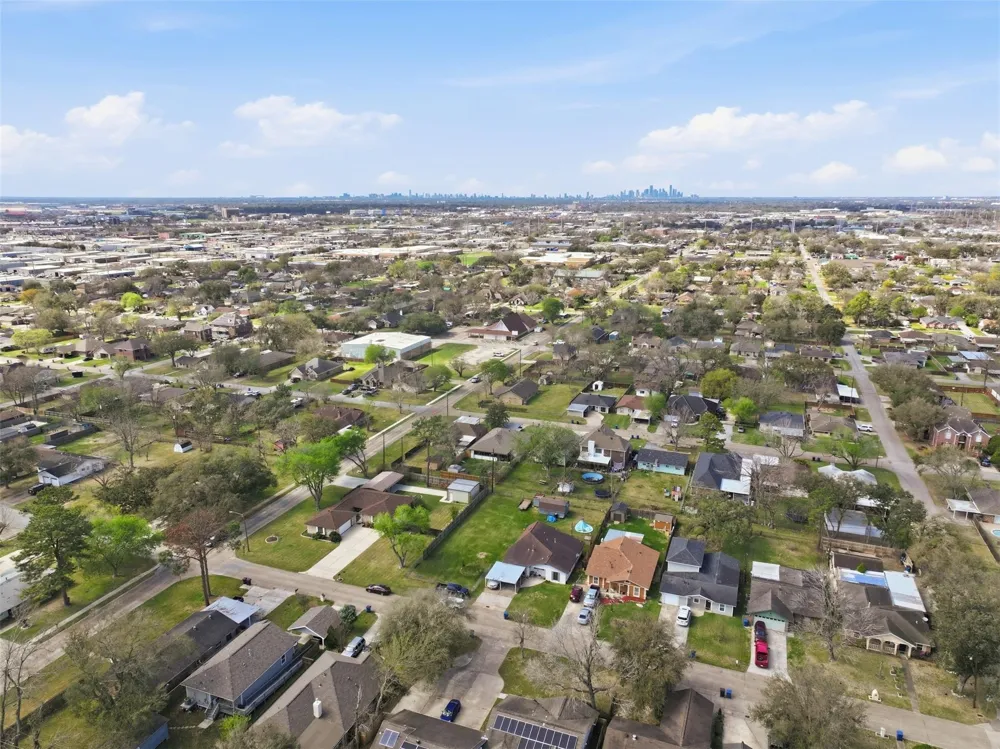 815 Wisconsin Street South Houston, TX 77587