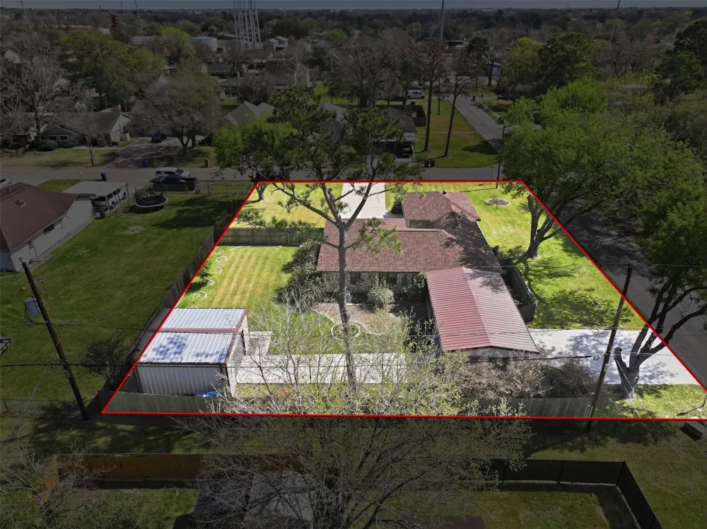 815 Wisconsin Street South Houston, TX 77587