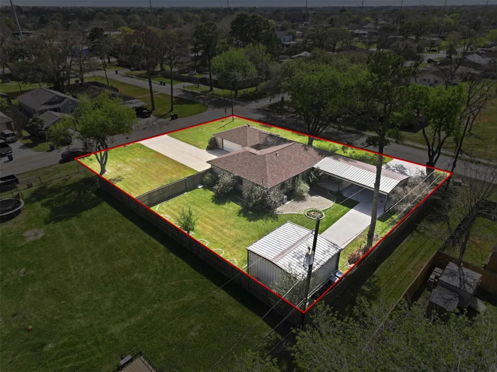 815 Wisconsin Street South Houston, TX 77587