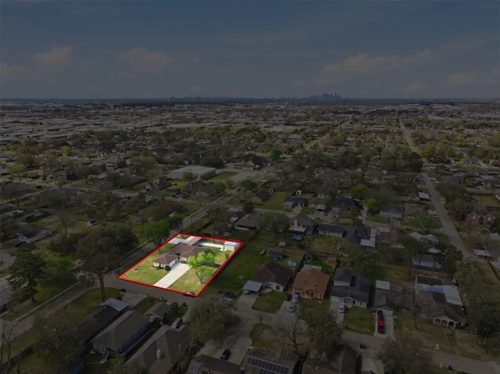 815 Wisconsin Street South Houston, TX 77587