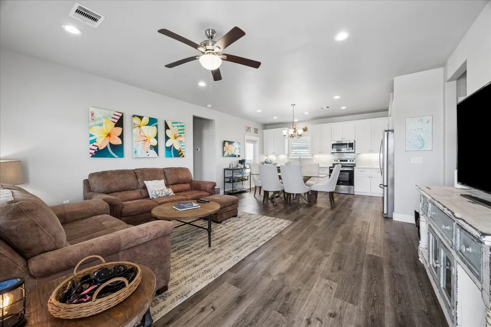 3811 Kiva Road Galveston, TX 77554