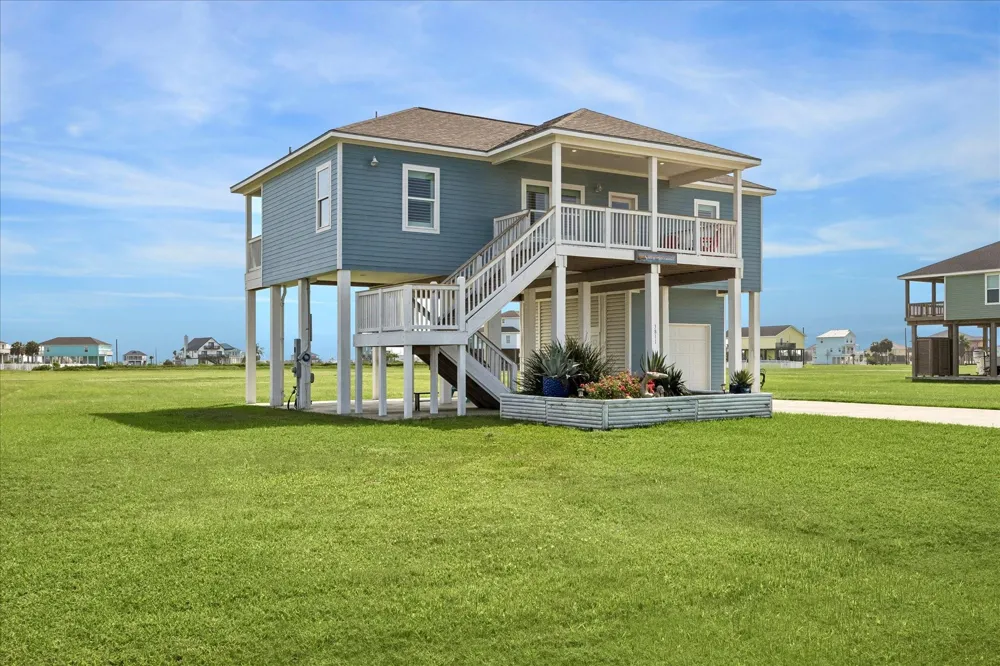 3811 Kiva Road Galveston, TX 77554