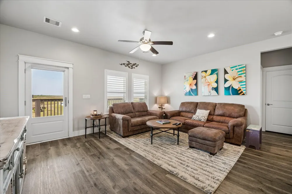 3811 Kiva Road Galveston, TX 77554