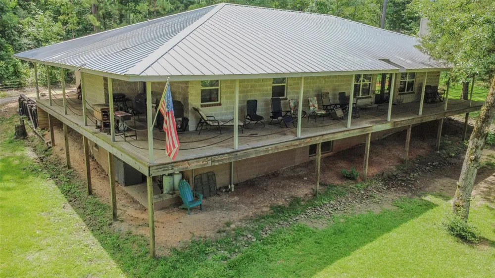 14285 S State Highway 19 Elkhart, TX 75839