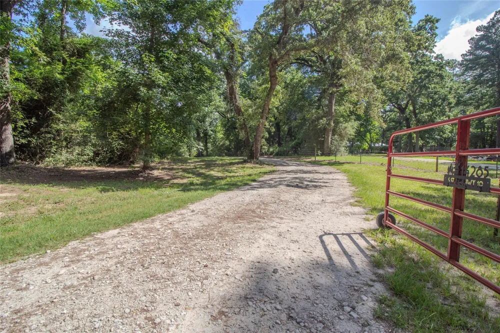 14285 S State Highway 19 Elkhart, TX 75839