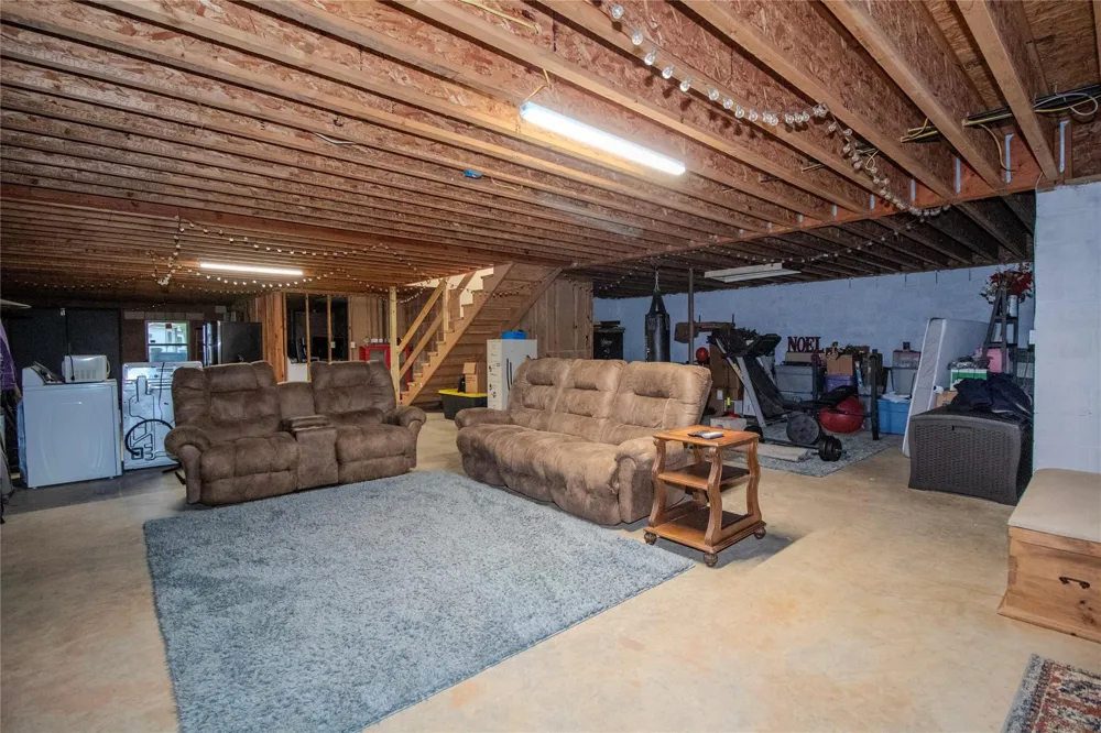 14285 S State Highway 19 Elkhart, TX 75839