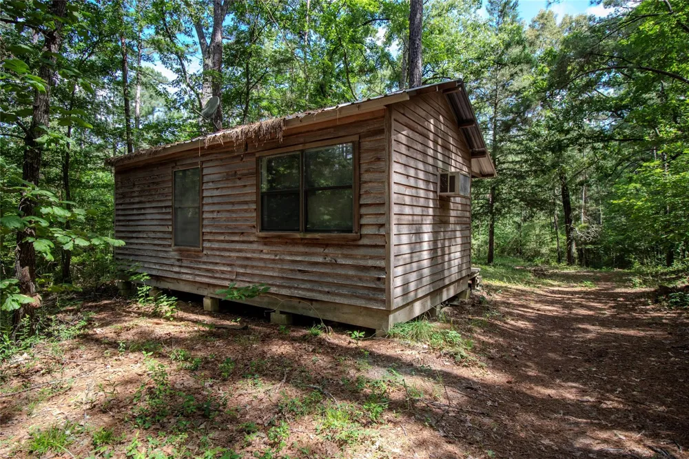 14285 S State Highway 19 Elkhart, TX 75839