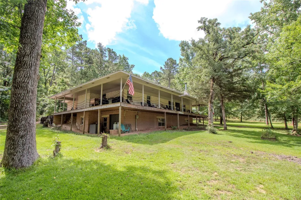 14285 S State Highway 19 Elkhart, TX 75839