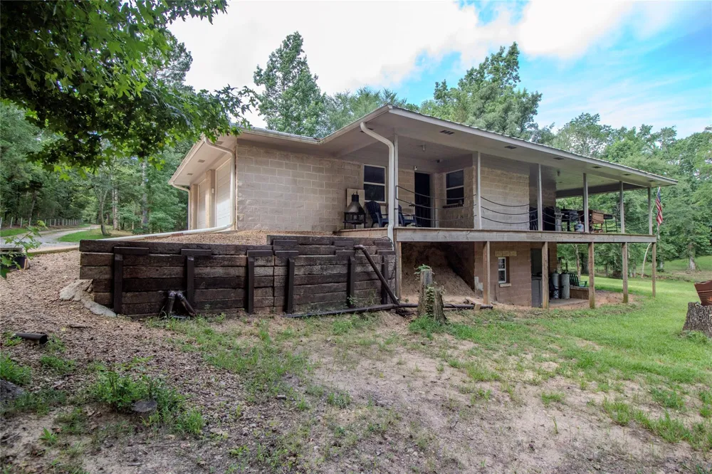 14285 S State Highway 19 Elkhart, TX 75839