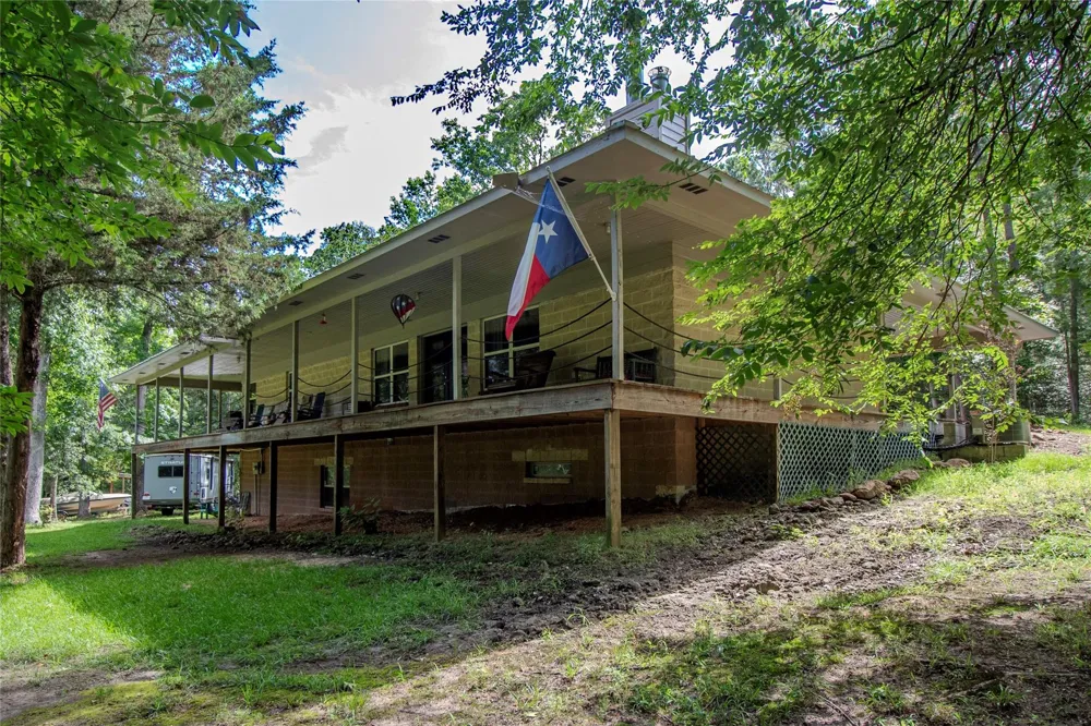 14285 S State Highway 19 Elkhart, TX 75839