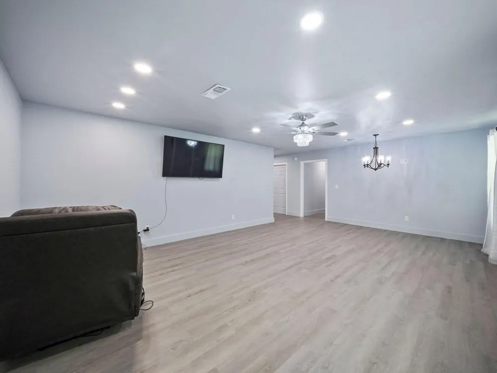 608 Hoo Hoo Avenue Lufkin, TX 75904