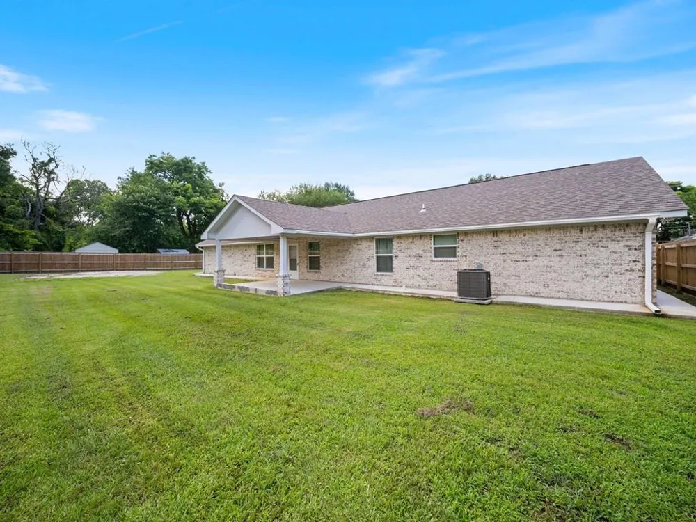 608 Hoo Hoo Avenue Lufkin, TX 75904