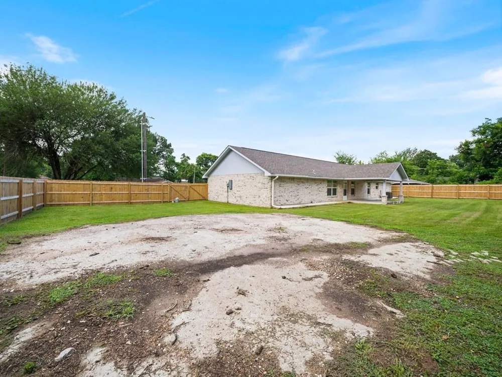 608 Hoo Hoo Avenue Lufkin, TX 75904