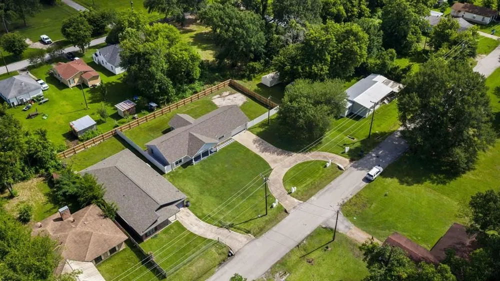 608 Hoo Hoo Avenue Lufkin, TX 75904