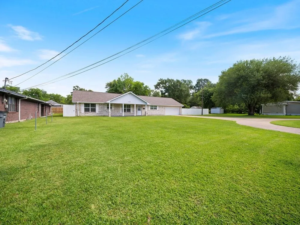 608 Hoo Hoo Avenue Lufkin, TX 75904
