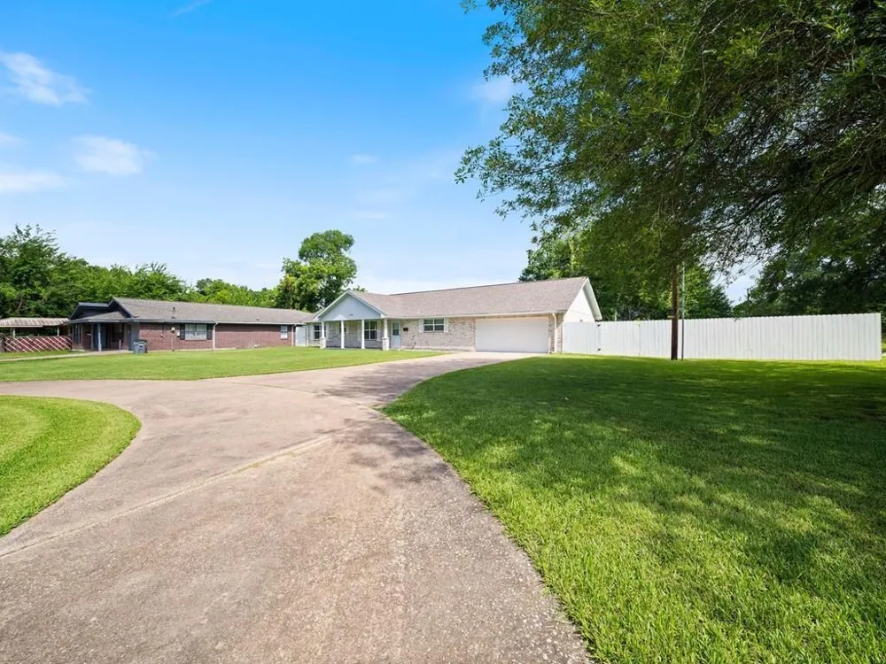 608 Hoo Hoo Avenue Lufkin, TX 75904