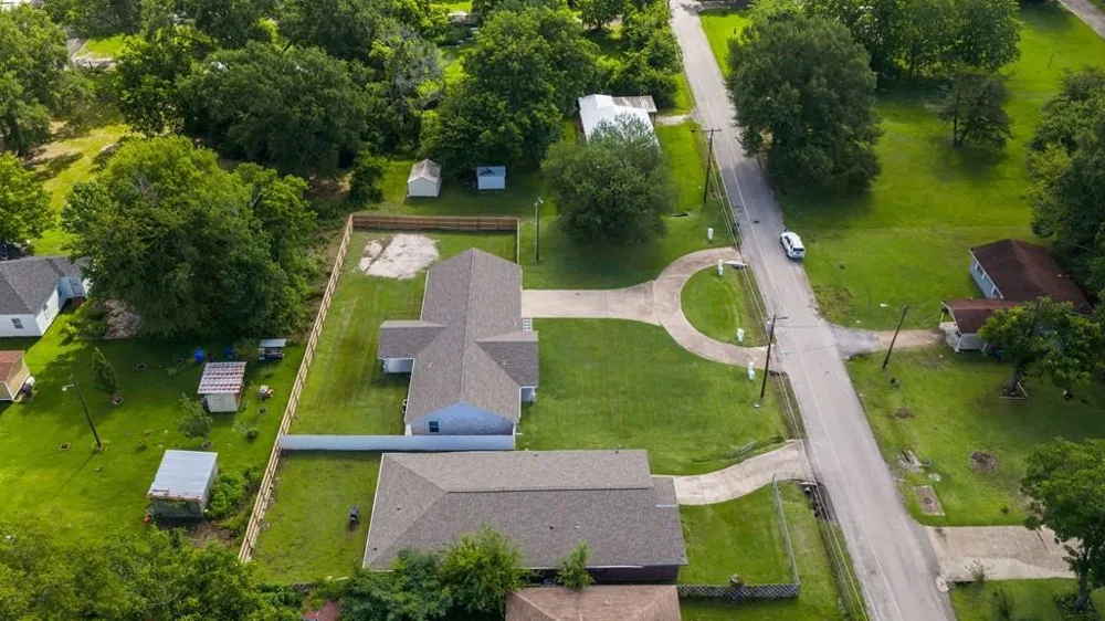 608 Hoo Hoo Avenue Lufkin, TX 75904