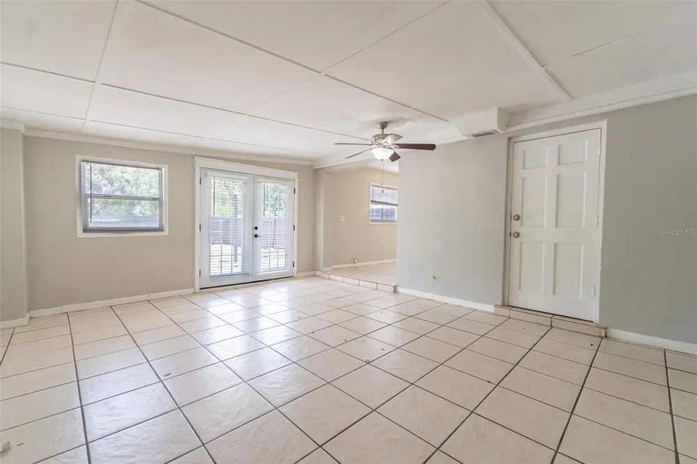 6001 CRESTRIDGE ROAD Tampa, FL 33634