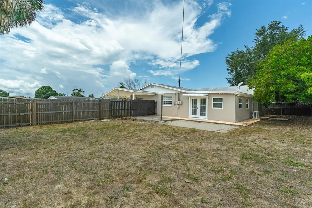 6001 CRESTRIDGE ROAD Tampa, FL 33634