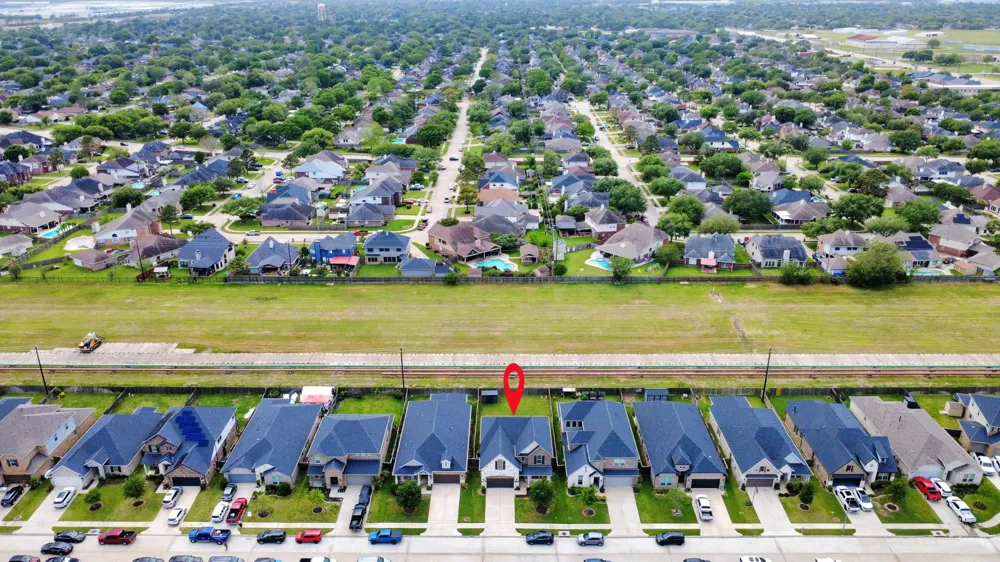 2226 Clements Shore Lane La Porte, TX 77571