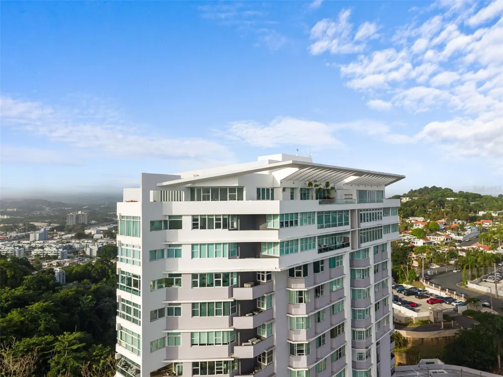 14 RD 833, LA CIMA #PH 1901 Guaynabo, PR 00969