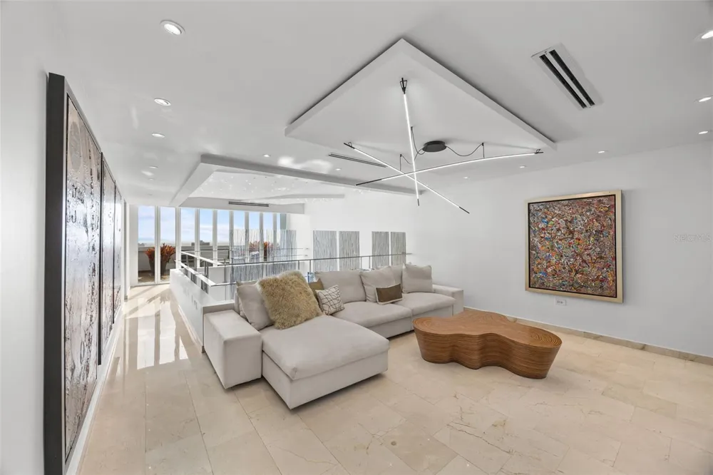 14 RD 833, LA CIMA #PH 1901 Guaynabo, PR 00969