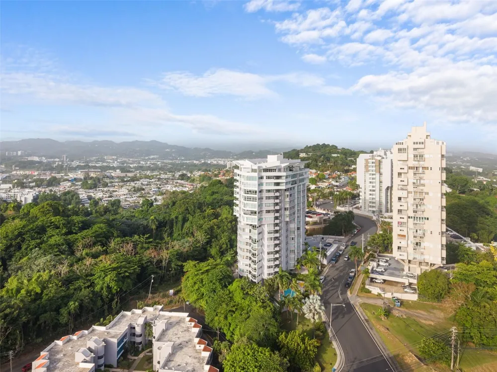 14 RD 833, LA CIMA #PH 1901 Guaynabo, PR 00969