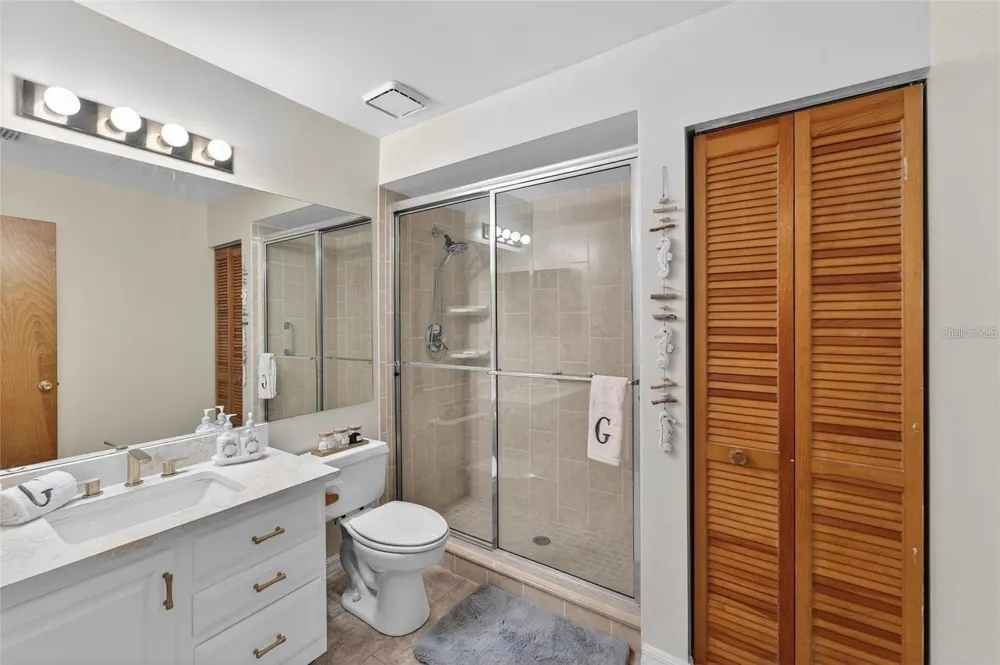 3612 PINE KNOT DRIVE Valrico, FL 33596