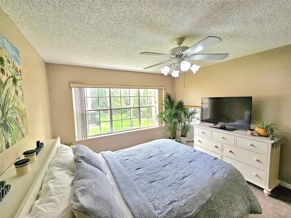 3612 PINE KNOT DRIVE Valrico, FL 33596
