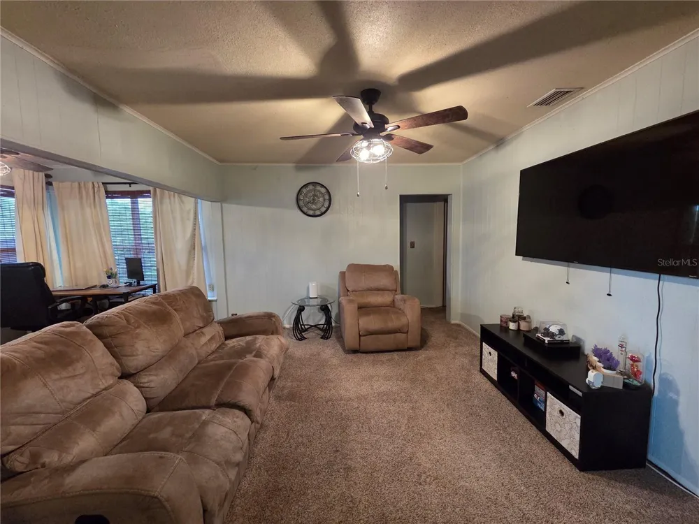 124 E F ST Frostproof, FL 33843