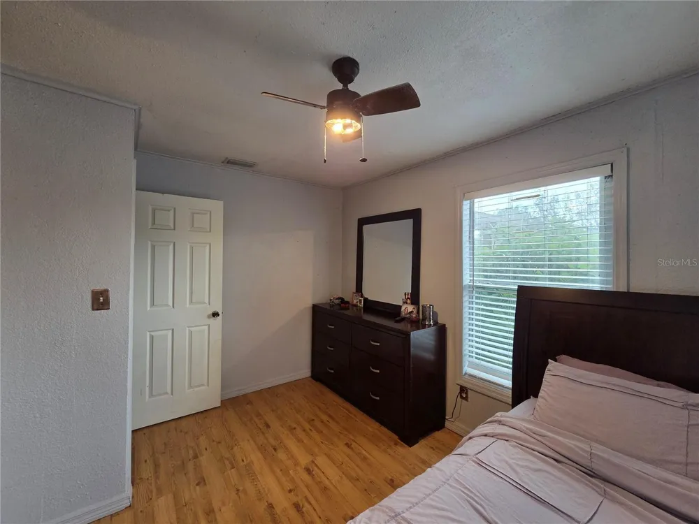 124 E F ST Frostproof, FL 33843