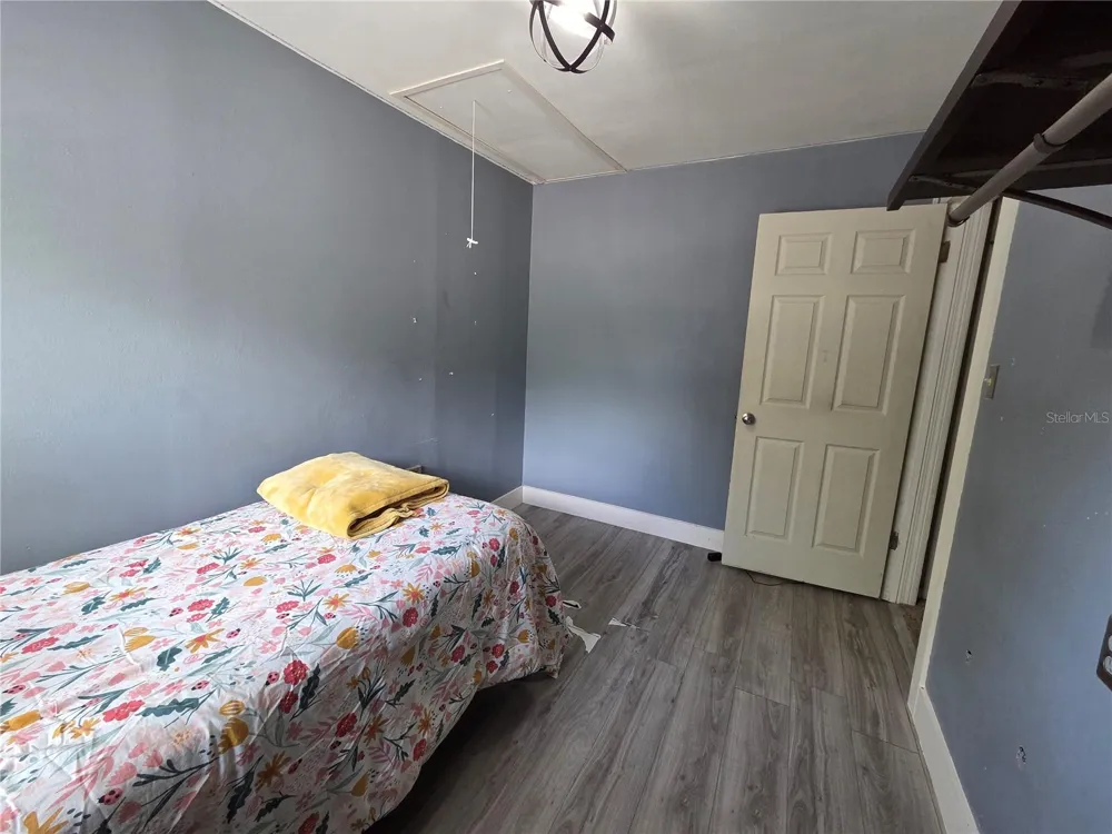 124 E F ST Frostproof, FL 33843