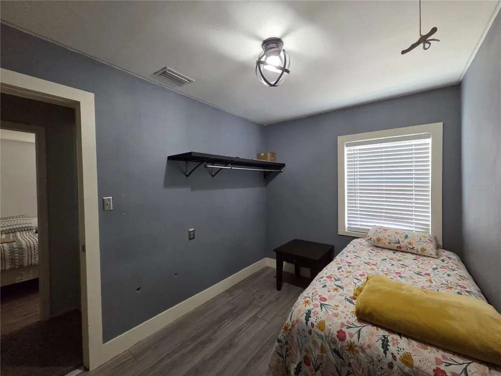 124 E F ST Frostproof, FL 33843