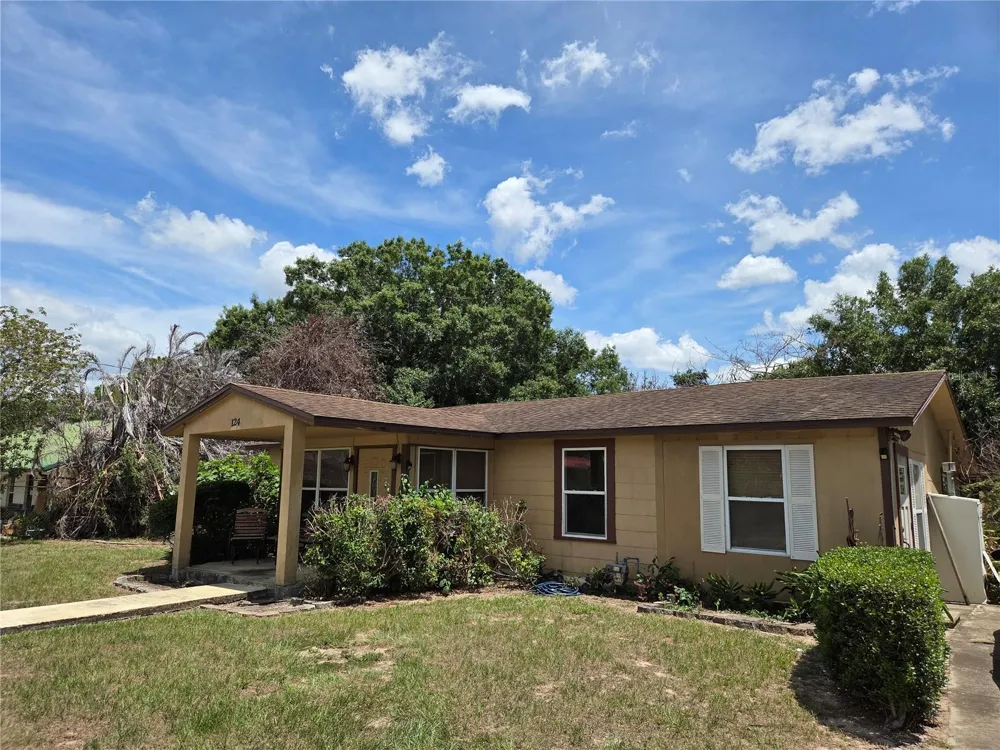 124 E F ST Frostproof, FL 33843