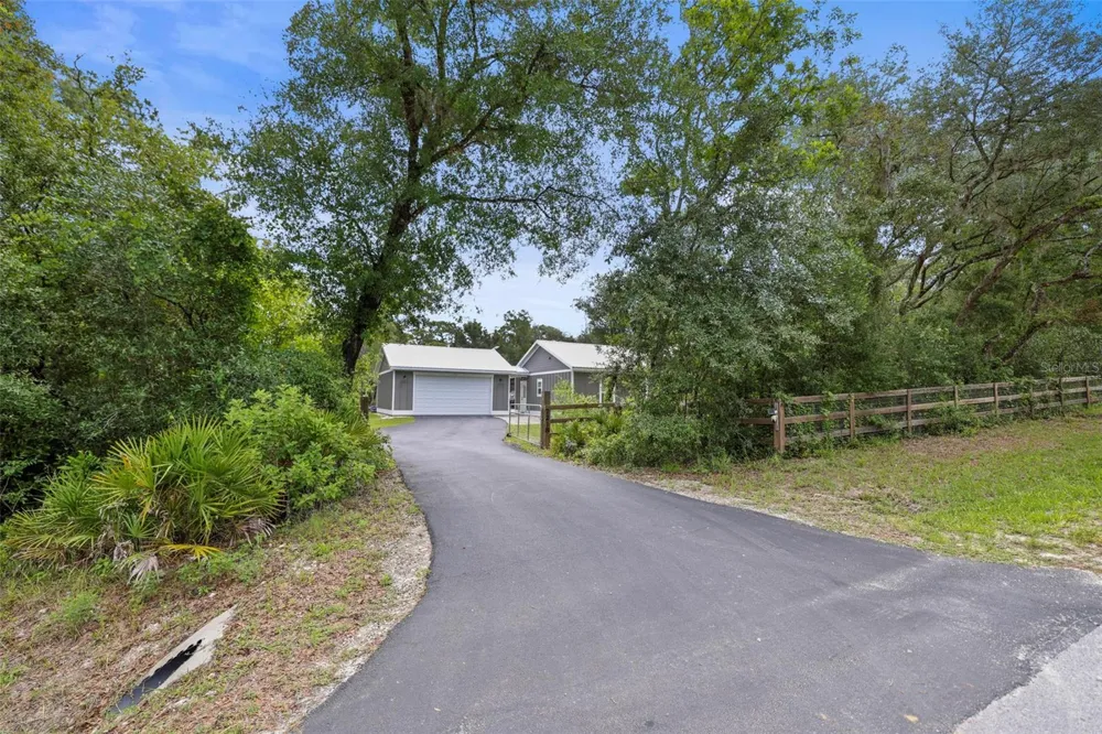 7218 SOUTHEAST AVENUE Webster, FL 33597