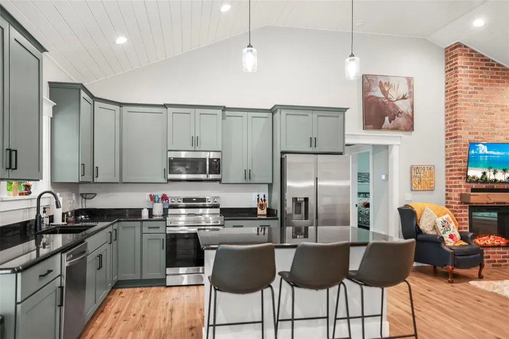 7218 SOUTHEAST AVENUE Webster, FL 33597