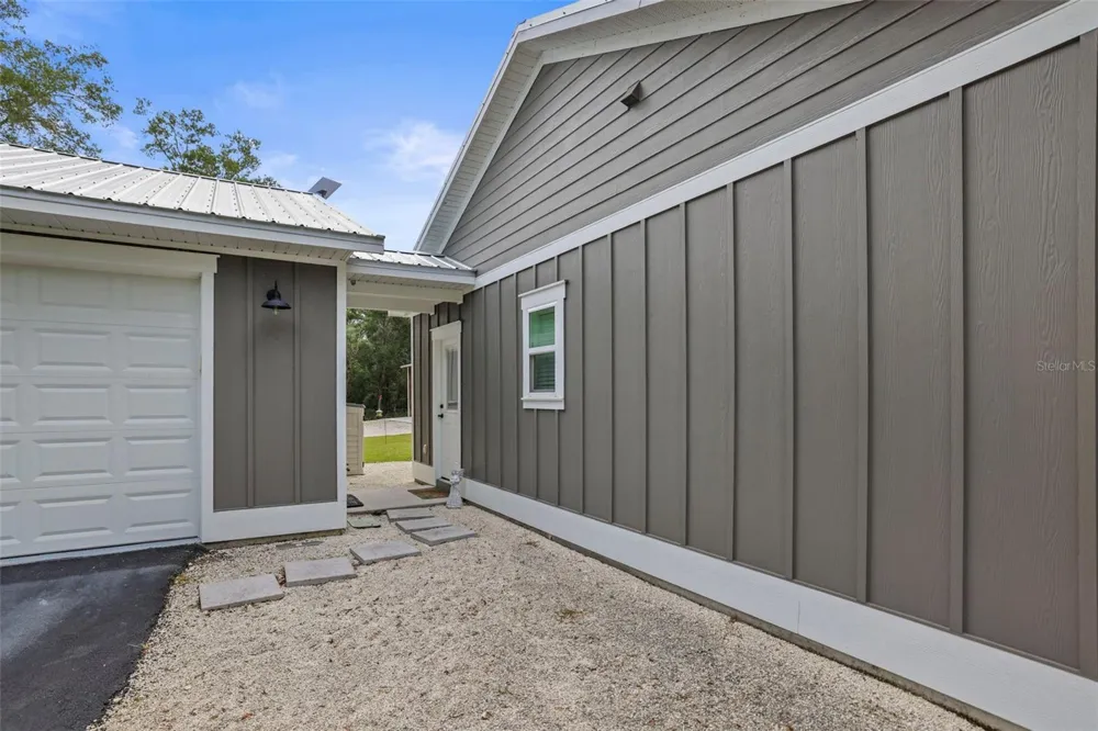 7218 SOUTHEAST AVENUE Webster, FL 33597