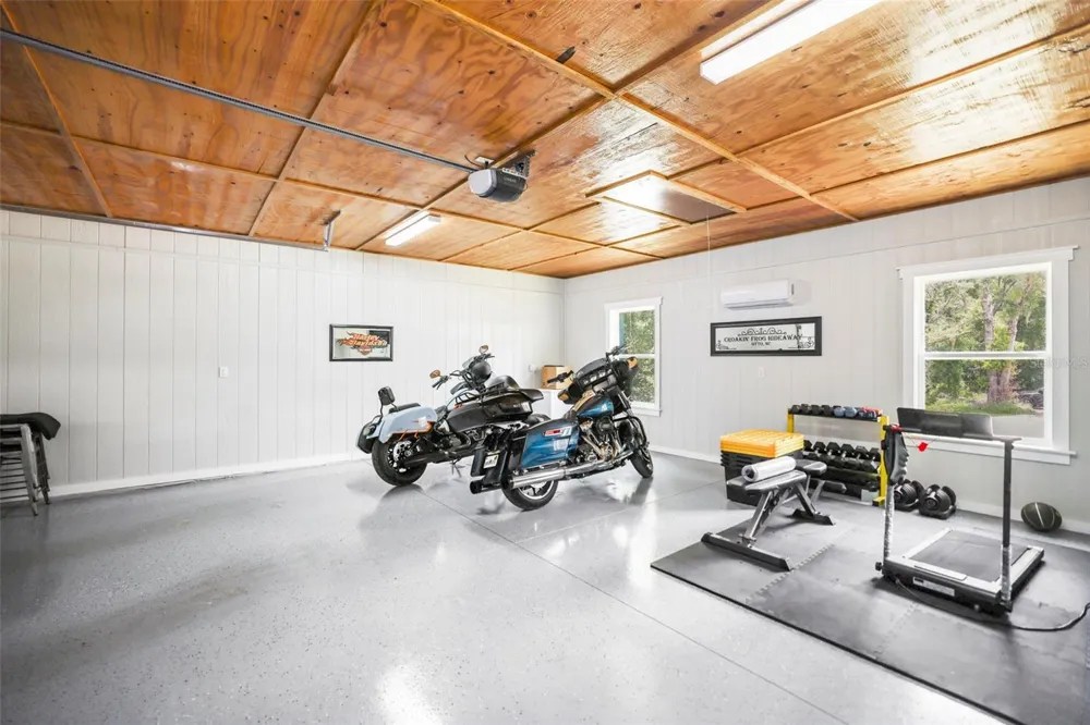 7218 SOUTHEAST AVENUE Webster, FL 33597
