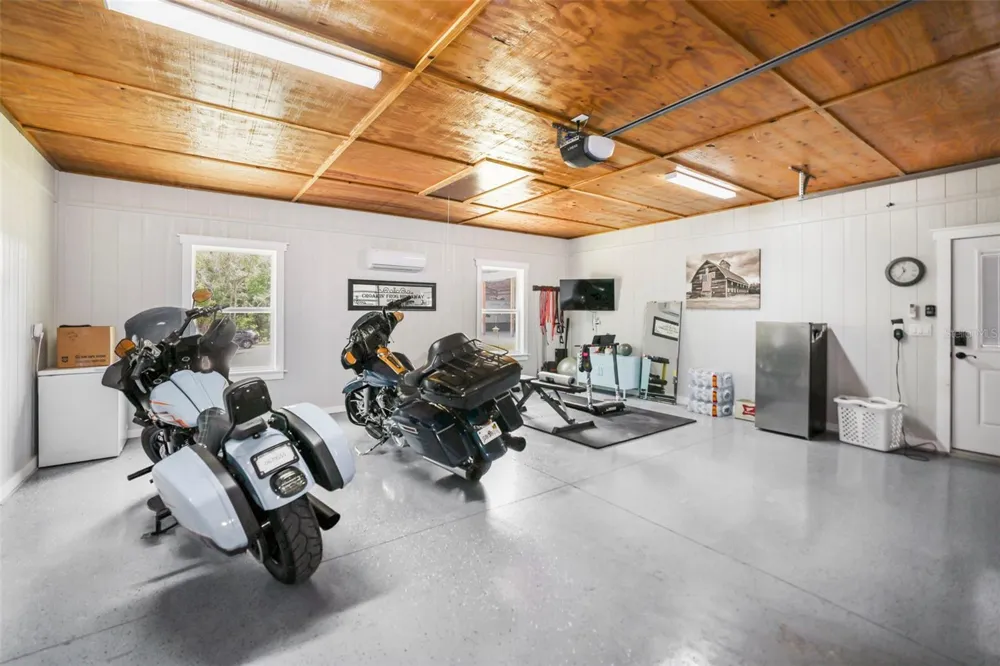7218 SOUTHEAST AVENUE Webster, FL 33597