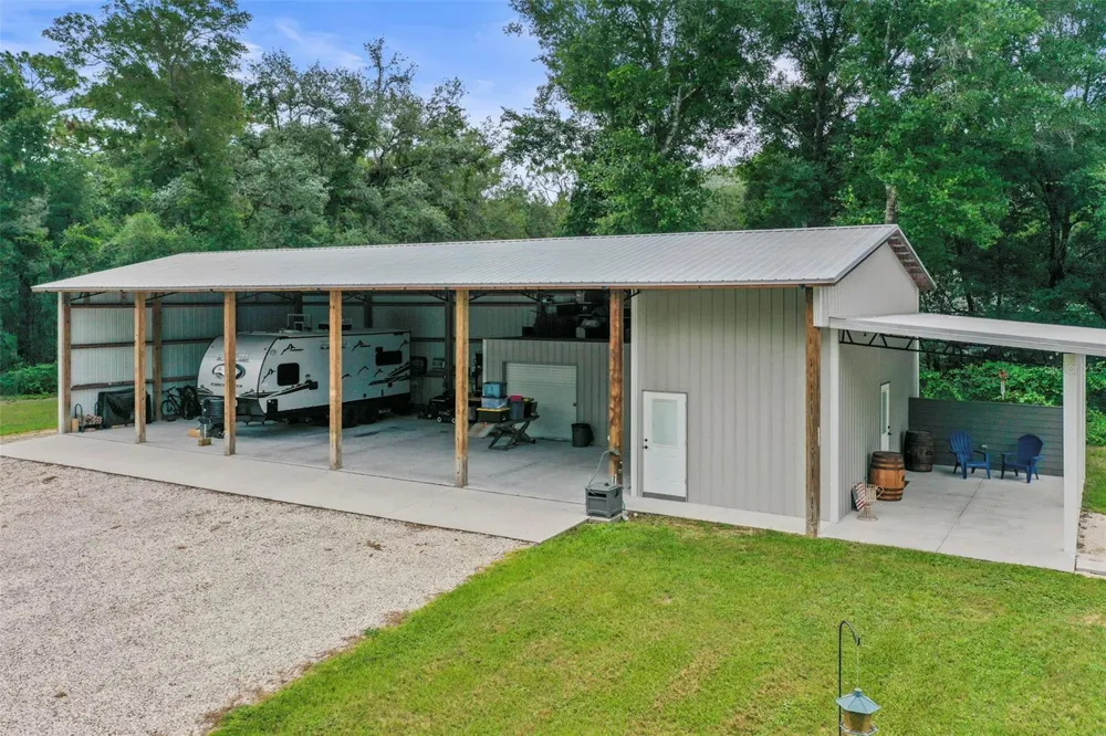7218 SOUTHEAST AVENUE Webster, FL 33597