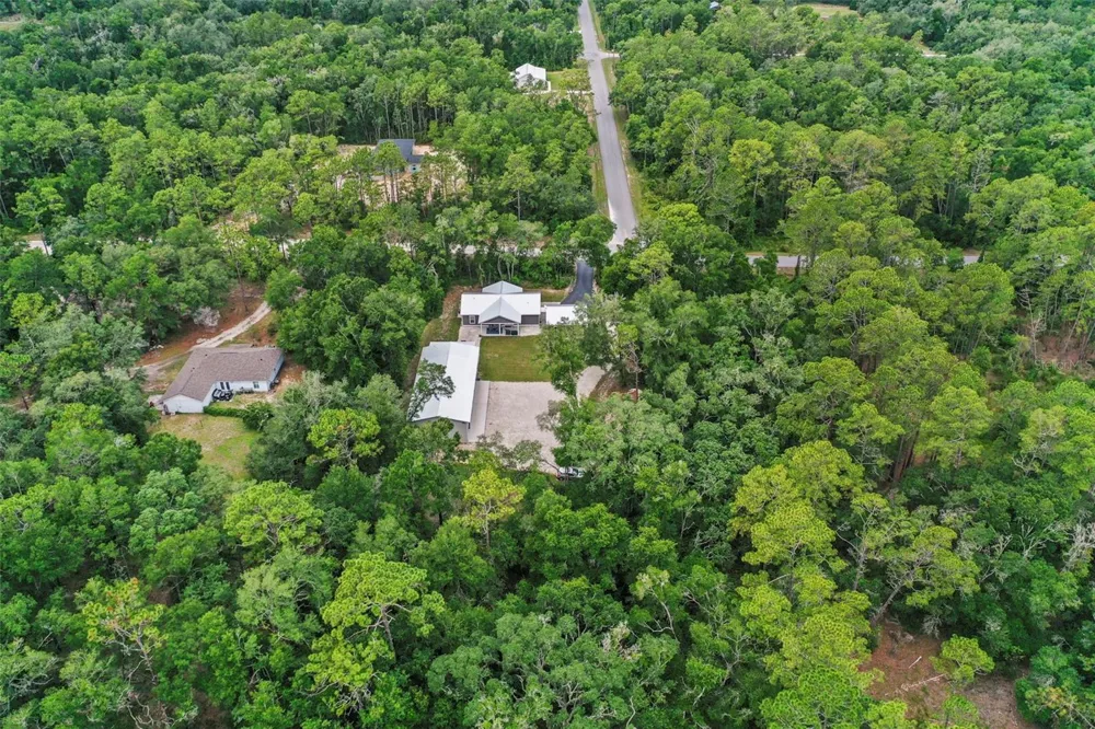 7218 SOUTHEAST AVENUE Webster, FL 33597