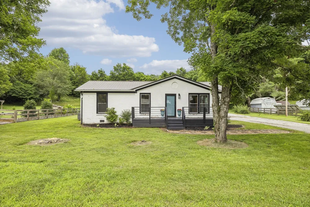 2632 Owens Dr Santa Fe, TN 38482