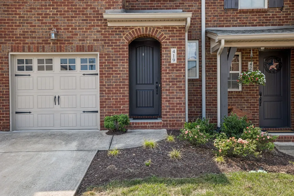 419 Waterbrook Dr Mount Juliet, TN 37122