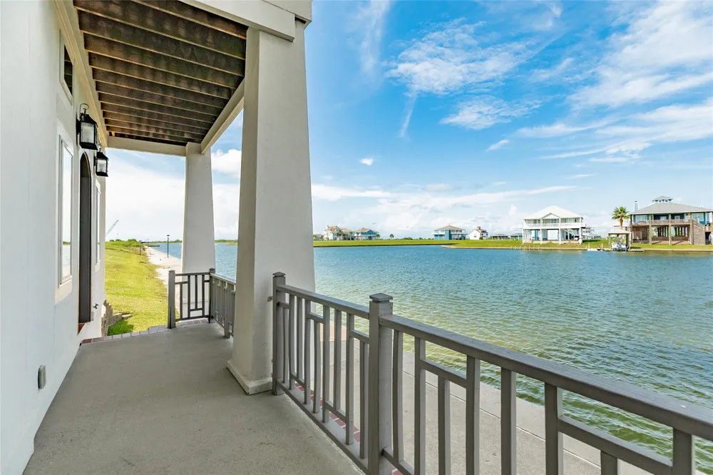 1406 17th Street Port Bolivar, TX 77650
