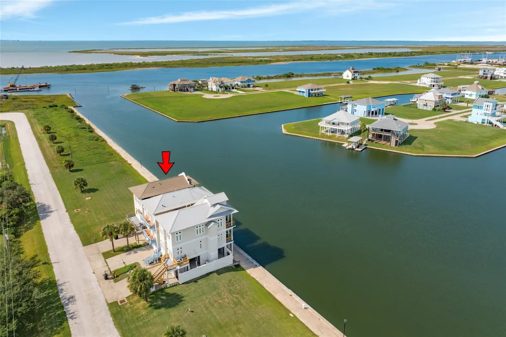 1406 17th Street Port Bolivar, TX 77650