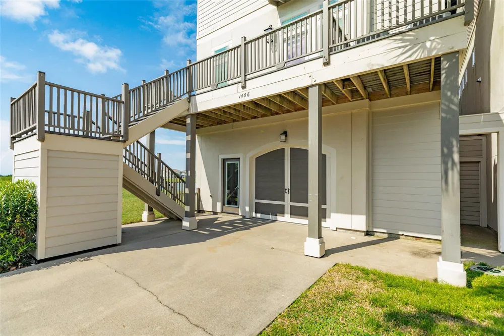 1406 17th Street Port Bolivar, TX 77650