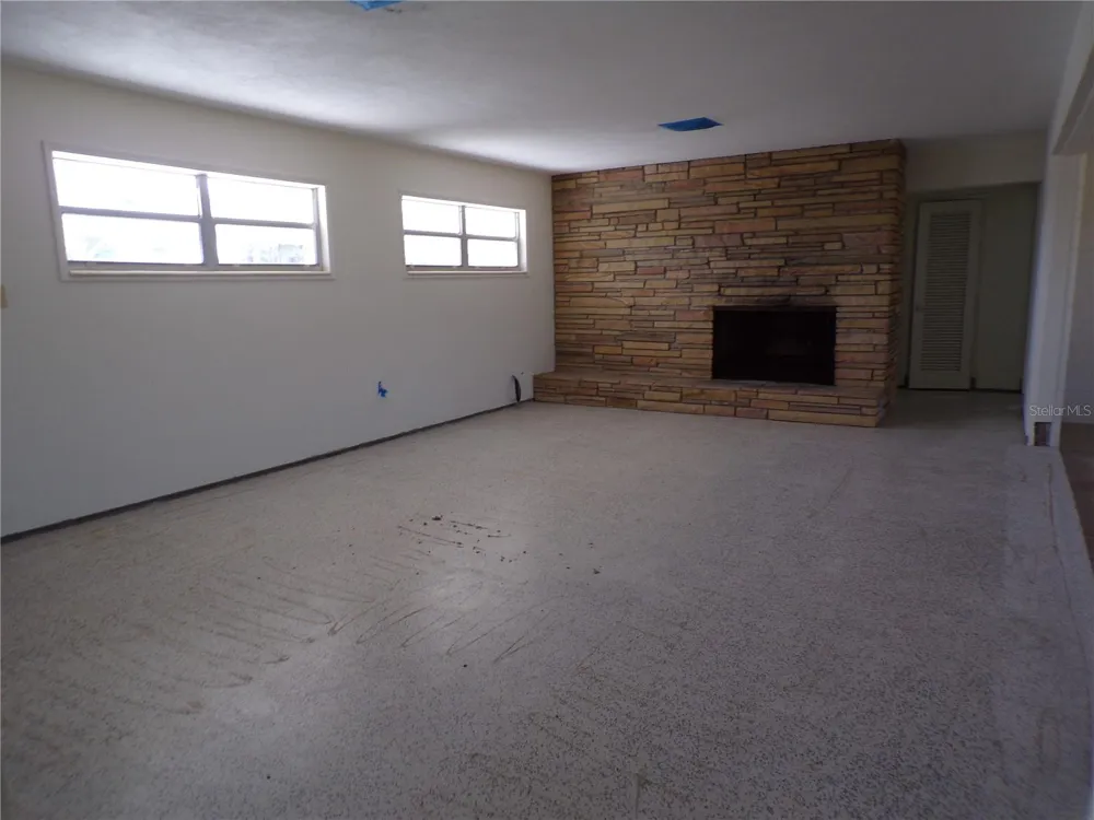 1124 SUNSET DRIVE Venice, FL 34285