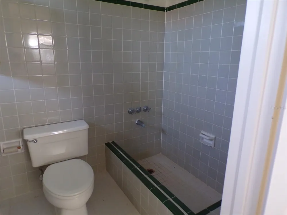 1124 SUNSET DRIVE Venice, FL 34285