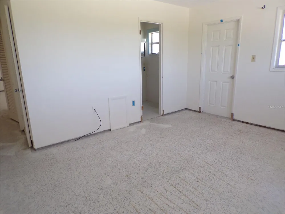1124 SUNSET DRIVE Venice, FL 34285