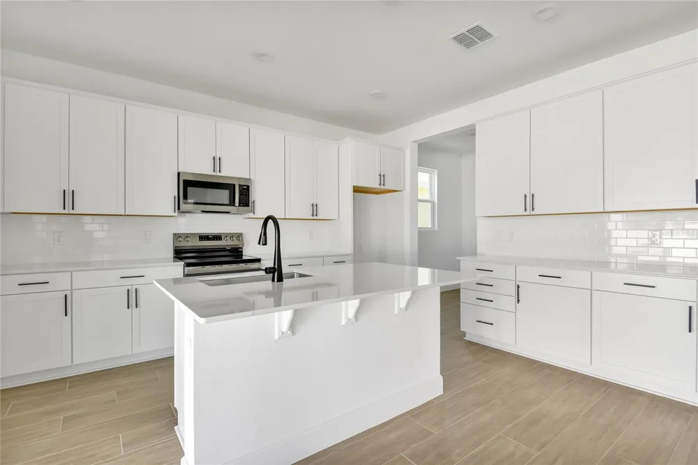 141 WATERSTONE LOOP Tavares, FL 32778